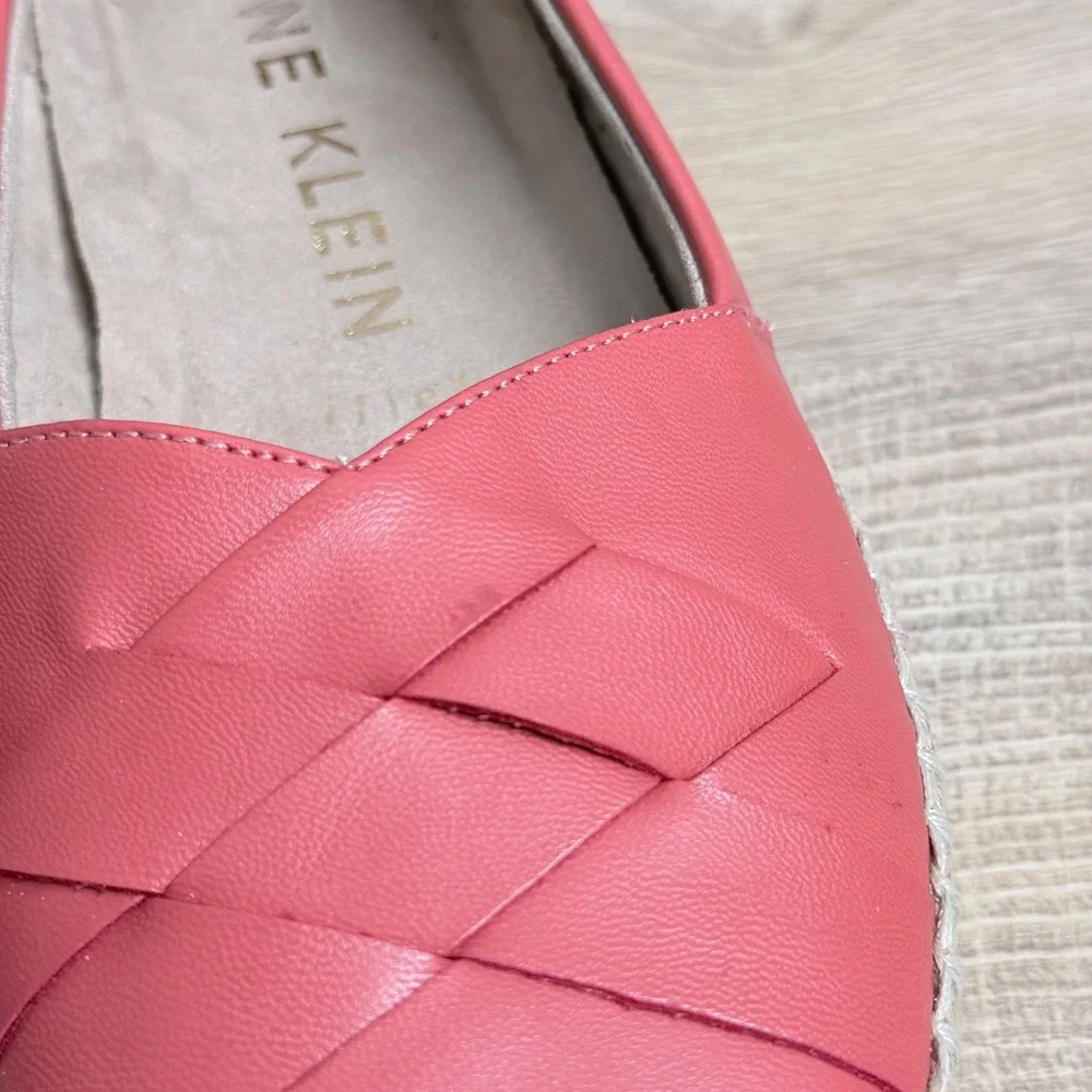 Anne Klein Zasha Loafer Size 7.5M Coral Pink Espadrille iFlex Woven Slip On Flat